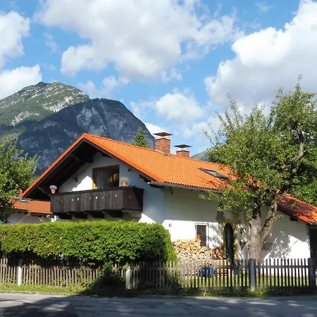 Haus Greif * جارمش بارتنكيرشن
